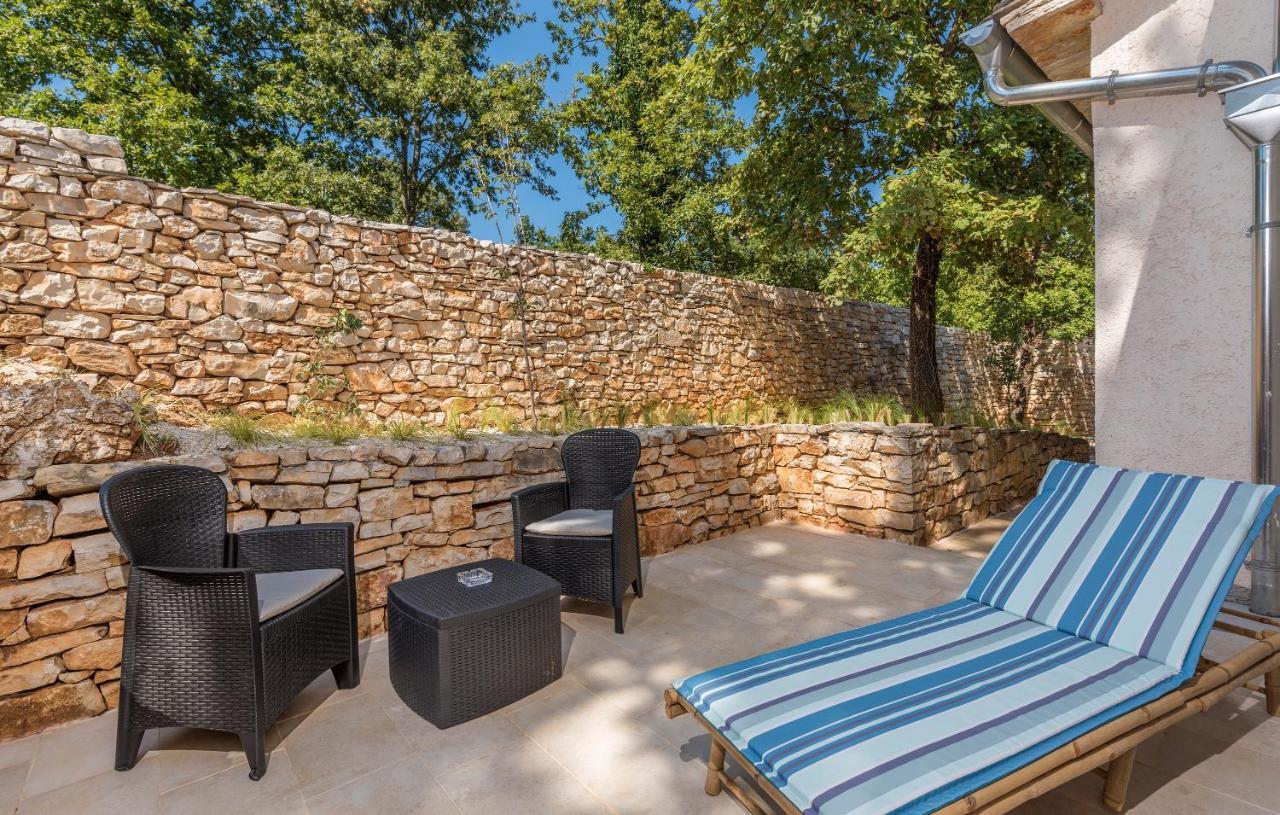 Family Villa Lipica With Private Pool And Jacuzzi Pazin Ngoại thất bức ảnh